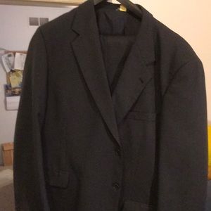 Men’s suit very nice !